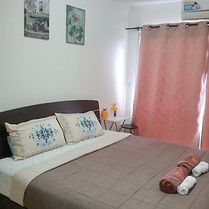 Standard Zimmer mit Kingsize-Bett